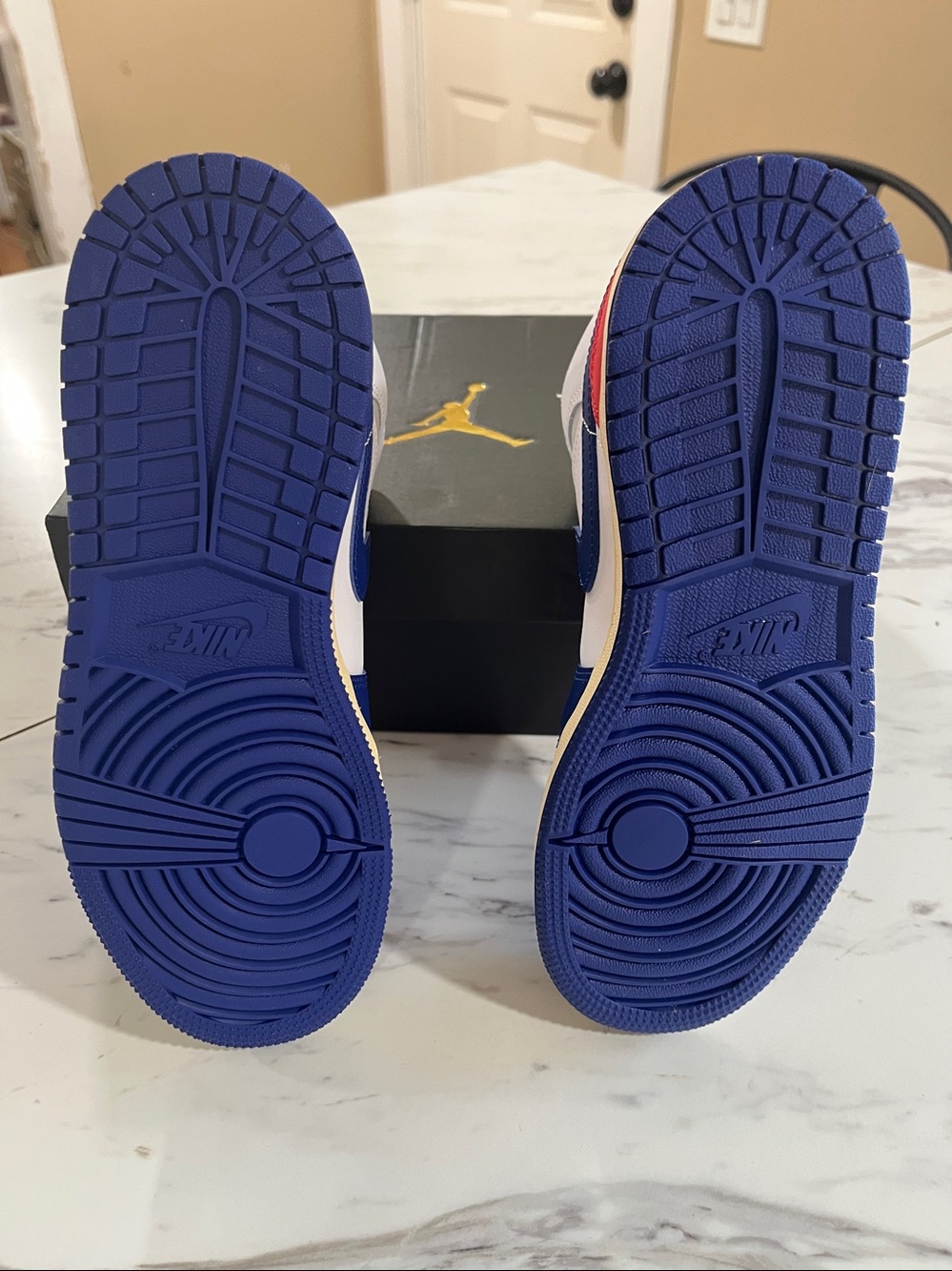 Jordan 1 Mid-top - Picture 5 of 6
